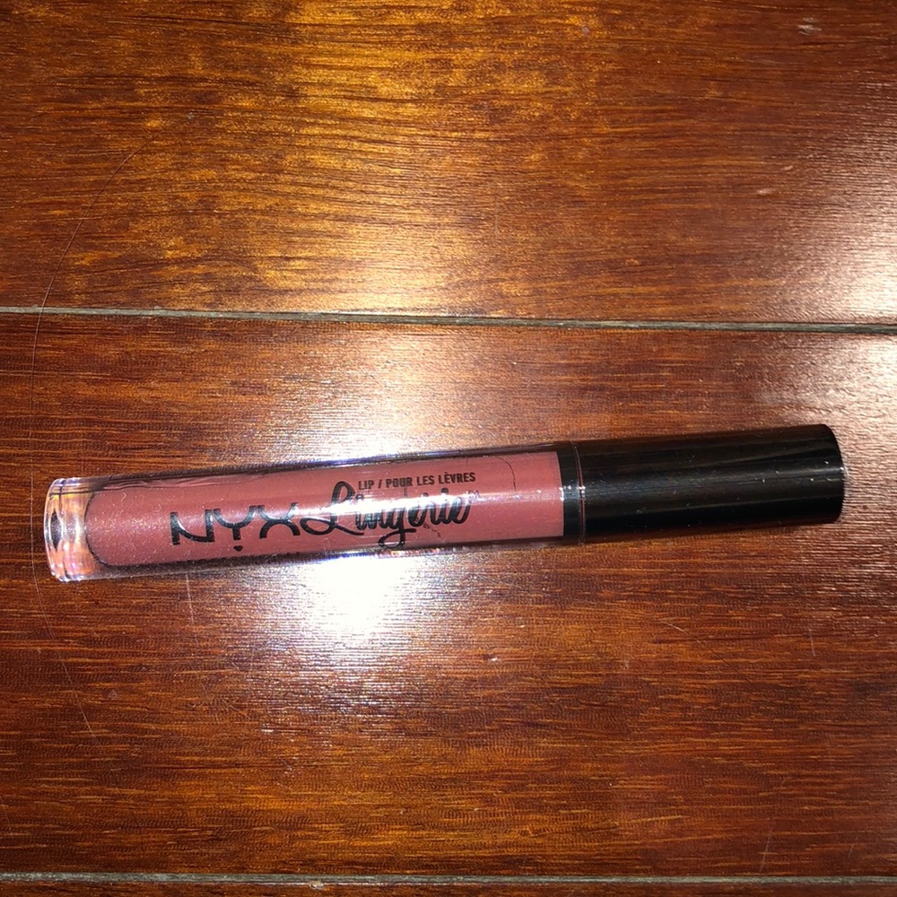 Nyx lip lingerie